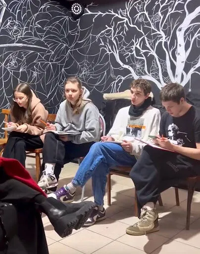 Команда актёров OBRAZwill после игры — дружный коллектив